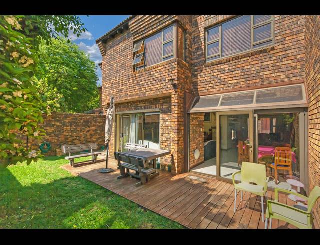 3 BEDROOM HOUSE FOR SALE IN LONEHILL